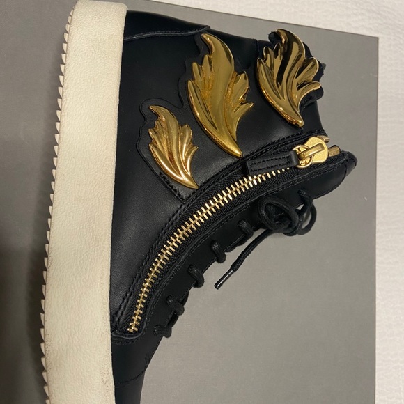 Giusseppe Zanotti High Top Sneakers - Picture 2 of 7
